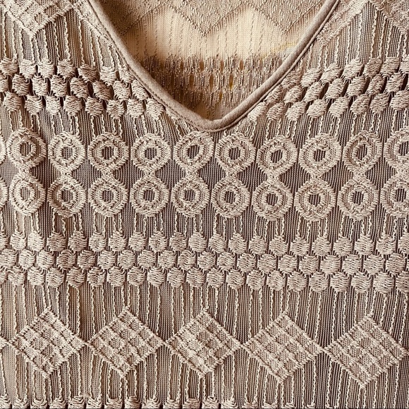 NY COLLECTION Lace Dolman V-neck Short Sleeve Top - Picture 3 of 6